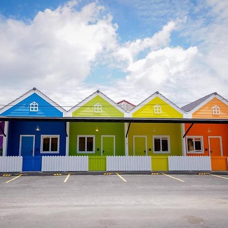 Auranad Tinyhouse Bandar Tanah Merah Wifi Netflix Exterior foto