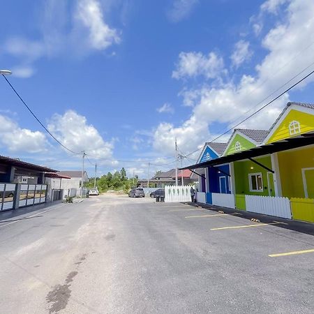 Auranad Tinyhouse Bandar Tanah Merah Wifi Netflix Exterior foto