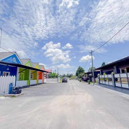 Auranad Tinyhouse Bandar Tanah Merah Wifi Netflix Exterior foto