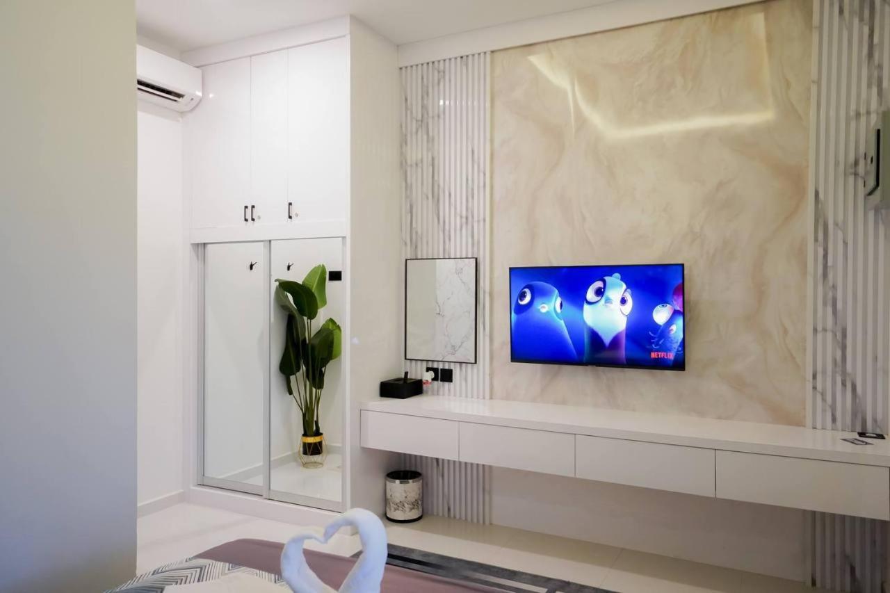 Auranad Tinyhouse Bandar Tanah Merah Wifi Netflix Exterior foto