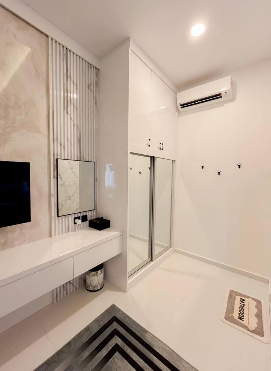 Auranad Tinyhouse Bandar Tanah Merah Wifi Netflix Exterior foto