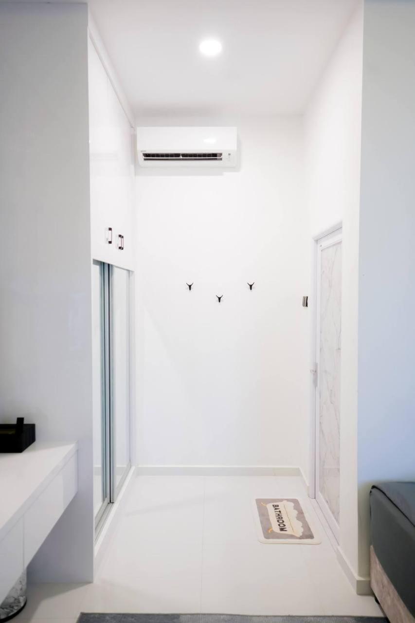 Auranad Tinyhouse Bandar Tanah Merah Wifi Netflix Exterior foto