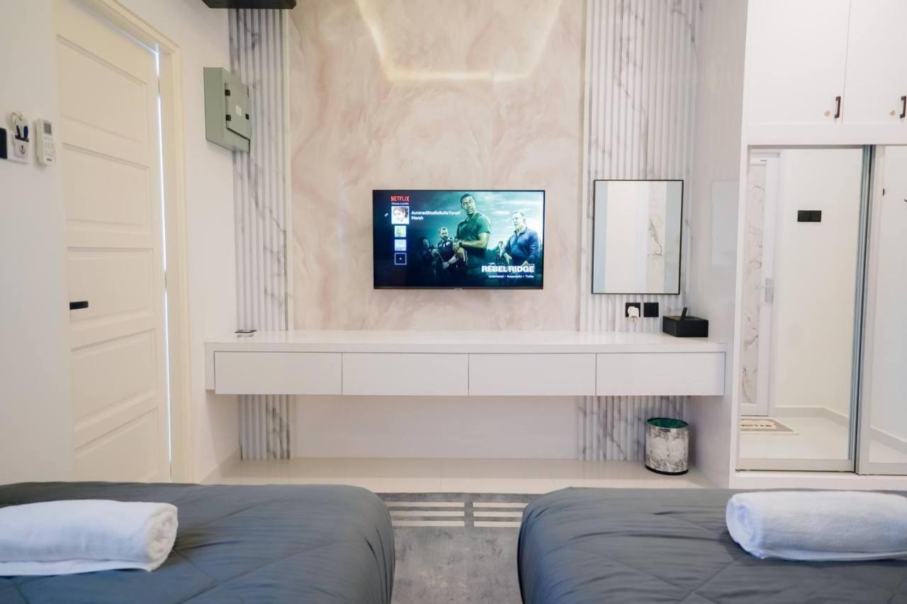 Auranad Tinyhouse Bandar Tanah Merah Wifi Netflix Exterior foto