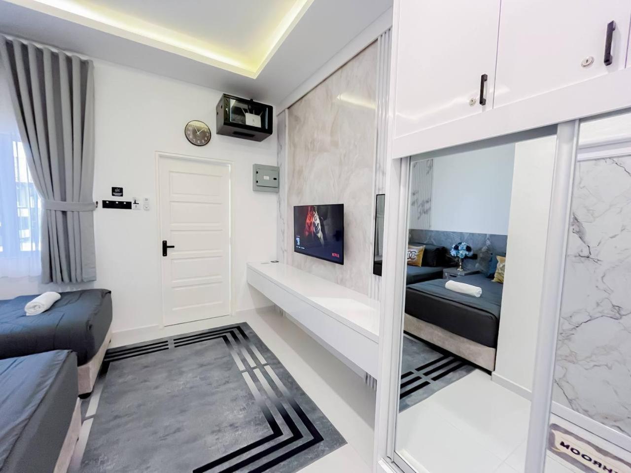 Auranad Tinyhouse Bandar Tanah Merah Wifi Netflix Exterior foto